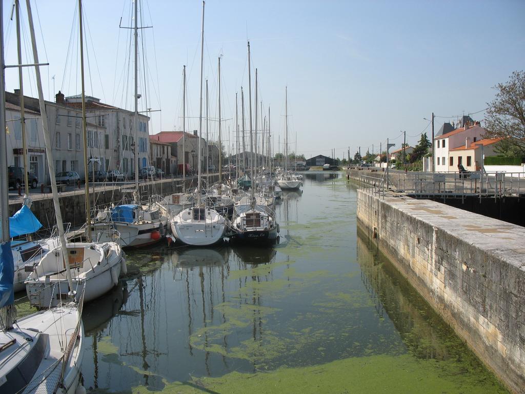 Chambres d'Hôtes Barbecane Marans  Exterior foto